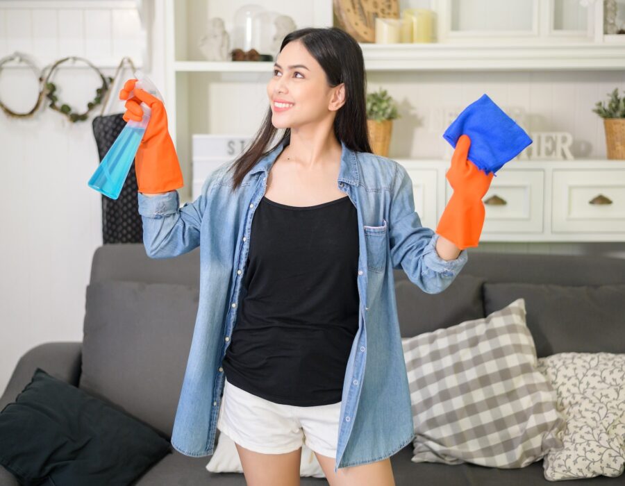 a-woman-with-cleaning-gloves-using-alcohol-spray-sanitiser-to-cleaning-house.jpg a-woman-with-cleaning-gloves-using-alcohol-spray-sanitiser-to-cleaning-house.jpg